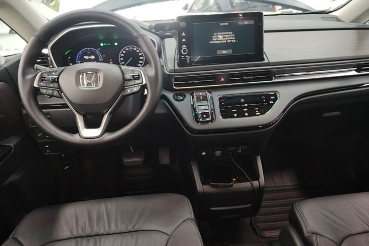 Used Honda Odyssey 2024 2.0L eHEV Sharp & Smart Edition Center Console