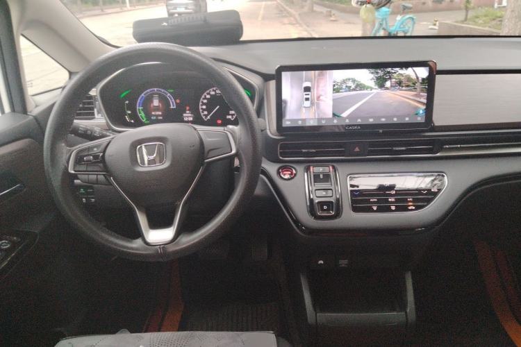 Used Honda Odyssey 2024 2.0L eHEV Sharp & Enjoy Edition Center Console