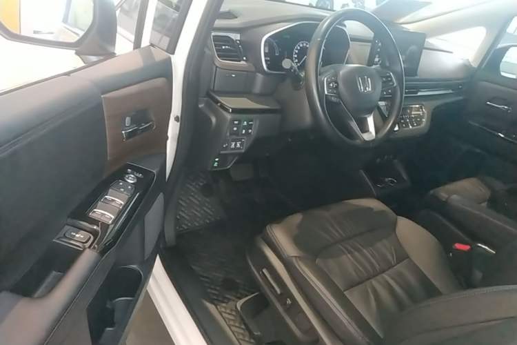 Used Honda Odyssey 2024 2.0L eHEV Sharp·Leading Edition Driver Seat