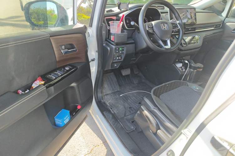 Used Honda Odyssey 2024 2.0L eHEV Sharp & Enjoy Edition Driver Seat