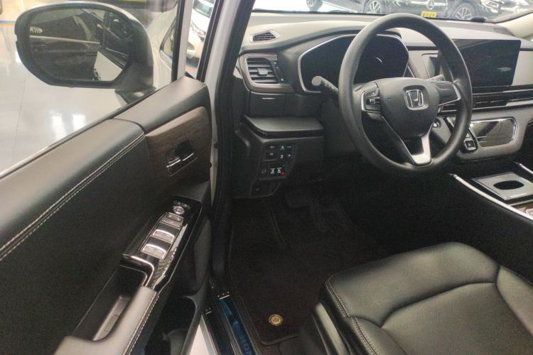 Used Honda Odyssey 2024 2.0L eHEV Sharp & Enjoy Edition Driver Seat