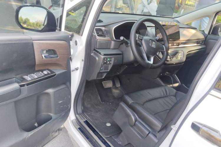 Used Honda Odyssey 2024 2.0L eHEV Sharp & Enjoy Edition Driver Seat