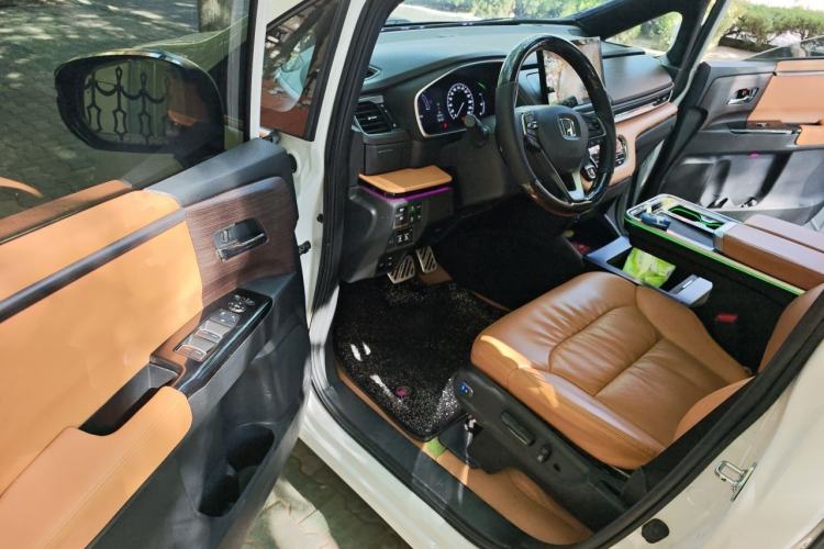 Used Honda Odyssey 2024 2.0L eHEV Sharp & Enjoy Edition Driver Seat