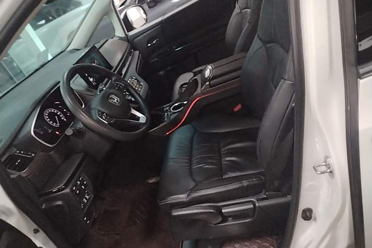 Used Honda Odyssey 2024 2.0L eHEV Sharp & Smart Edition Driver Seat