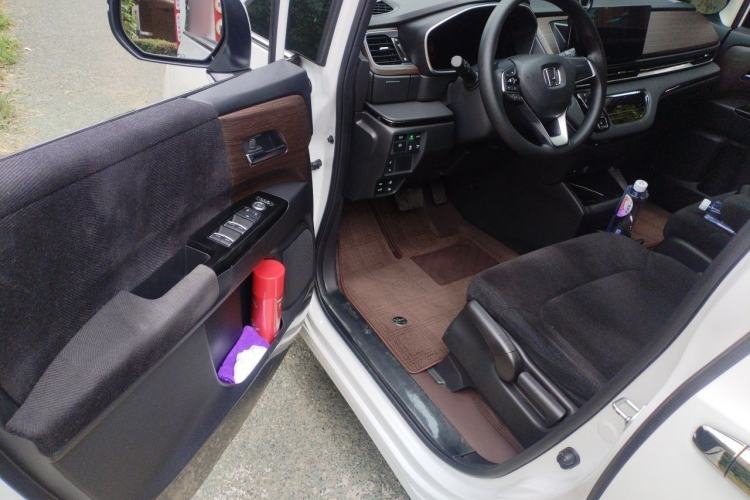 Used Honda Odyssey 2024 2.0L eHEV Sharp & Enjoy Edition Driver Seat