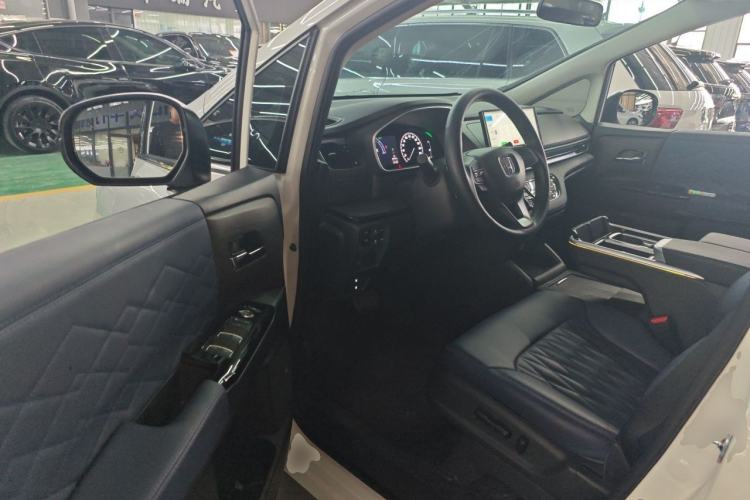 Used Honda Odyssey 2024 2.0L eHEV Sharp & Enjoy Edition Driver Seat