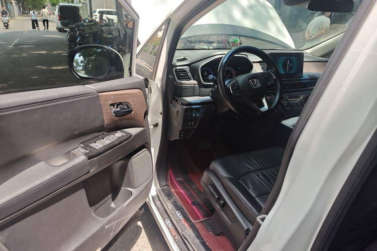 Used Honda Odyssey 2024 2.0L eHEV Sharp·Leading Edition Driver Seat