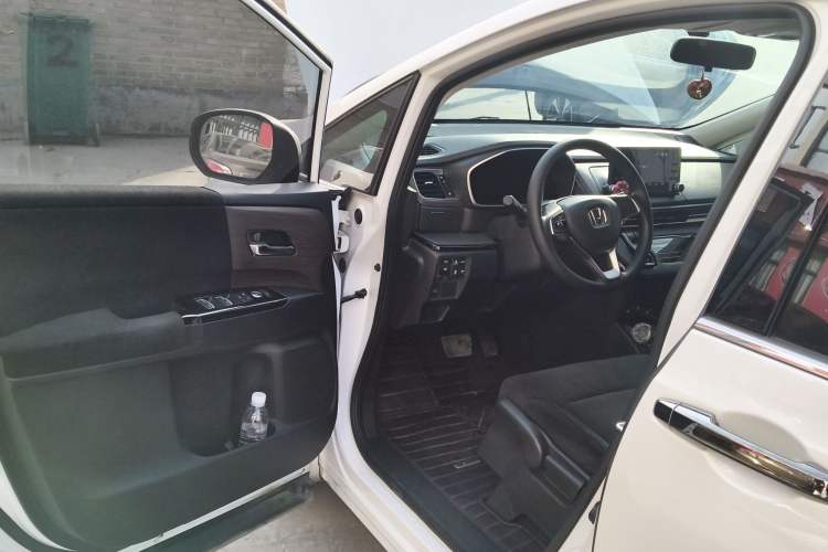 Used Honda Odyssey 2024 2.0L eHEV Sharp & Enjoy Edition Driver Seat