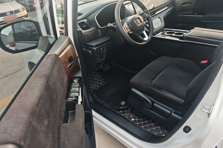 Used Honda Odyssey 2024 2.0L eHEV Sharp & Enjoy Edition Driver Seat