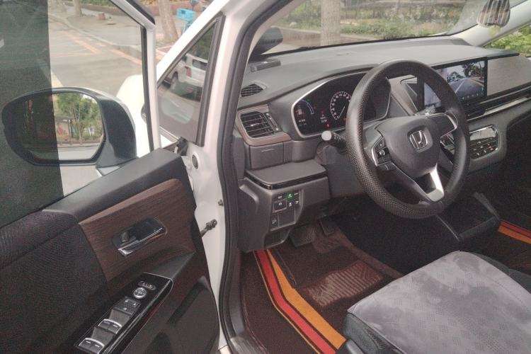 Used Honda Odyssey 2024 2.0L eHEV Sharp & Enjoy Edition Driver Seat
