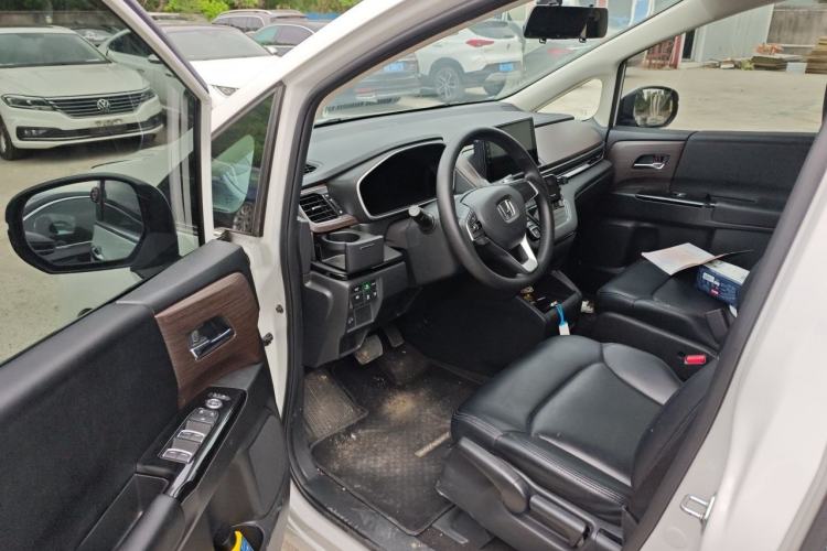 Used Honda Odyssey 2024 2.0L eHEV Sharp & Enjoy Edition Driver Seat