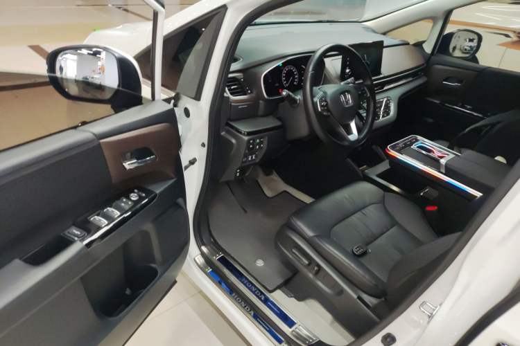 Used Honda Odyssey 2024 2.0L eHEV Sharp·Luxury Edition Driver Seat