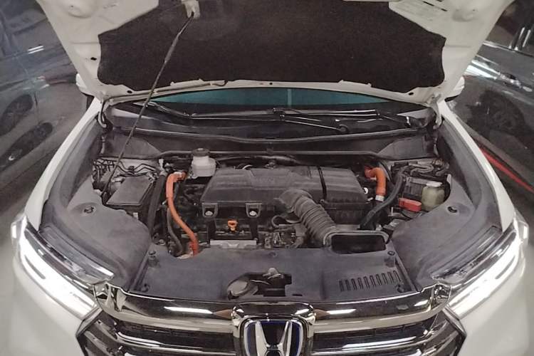Used Honda Odyssey 2024 2.0L eHEV Sharp & Smart Edition Engine Bay