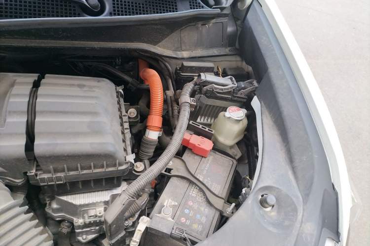 Used Honda Odyssey 2024 2.0L eHEV Sharp·Leading Edition Engine Bay Left