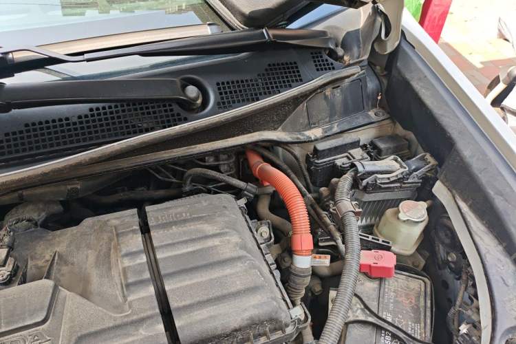 Used Honda Odyssey 2024 2.0L eHEV Sharp & Smart Edition Engine Bay Left