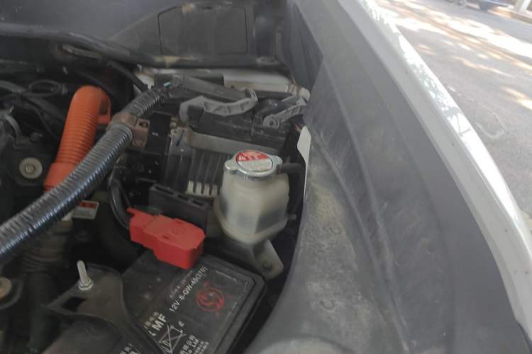 Used Honda Odyssey 2024 2.0L eHEV Sharp & Enjoy Edition Engine Bay Left