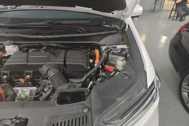 Used Honda Odyssey 2024 2.0L eHEV Sharp & Enjoy Edition Engine Bay Left