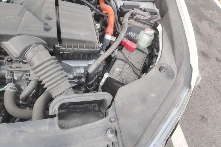 Used Honda Odyssey 2024 2.0L eHEV Sharp & Smart Edition Engine Bay Left