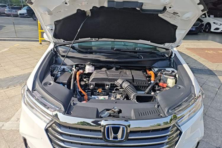 Used Honda Odyssey 2024 2.0L eHEV Sharp·Leading Edition Engine Bay