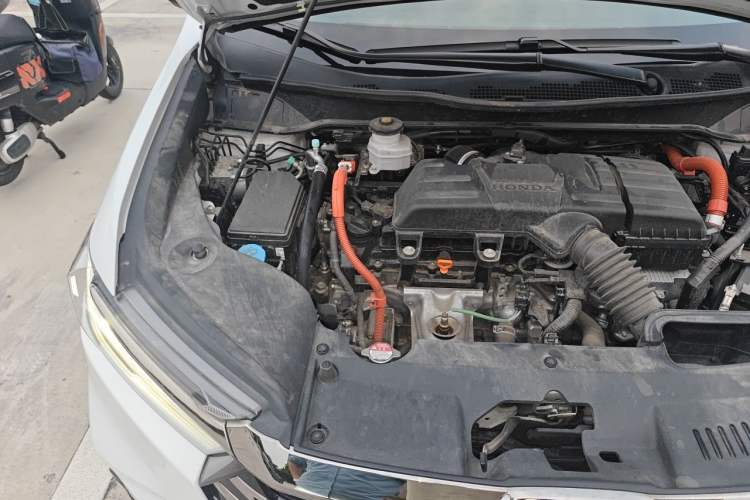 Used Honda Odyssey 2024 2.0L eHEV Sharp & Smart Edition Engine Bay Right