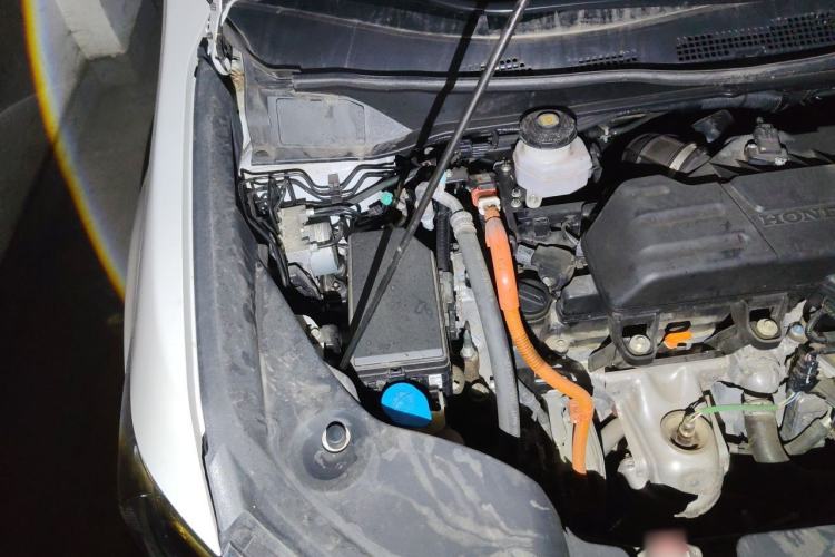 Used Honda Odyssey 2024 2.0L eHEV Sharp & Smart Edition Engine Bay Right