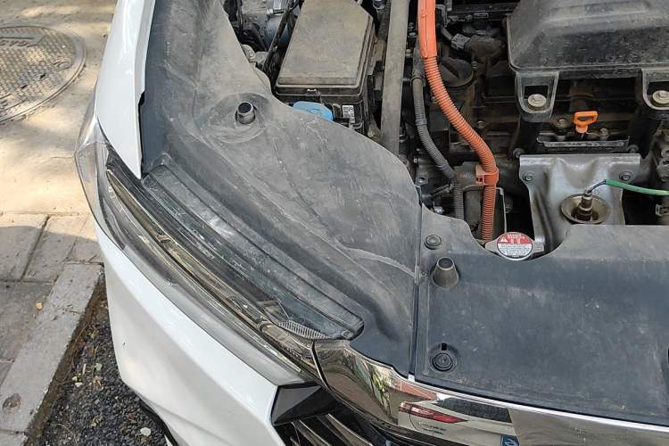 Used Honda Odyssey 2024 2.0L eHEV Sharp & Enjoy Edition Engine Bay Right