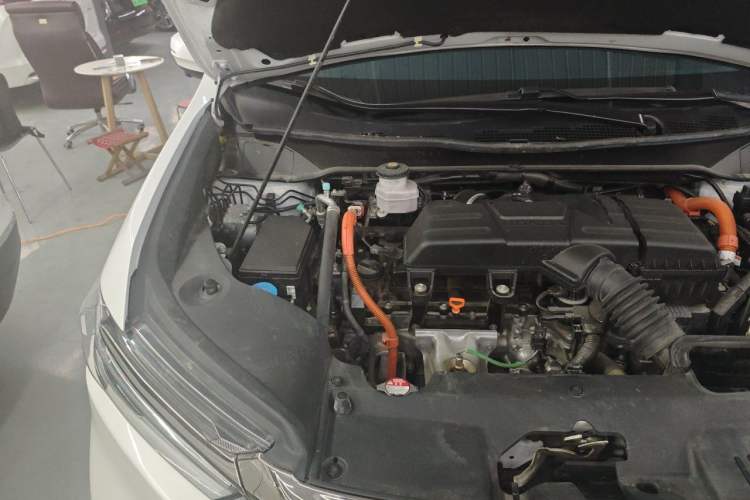 Used Honda Odyssey 2024 2.0L eHEV Sharp & Enjoy Edition Engine Bay Right