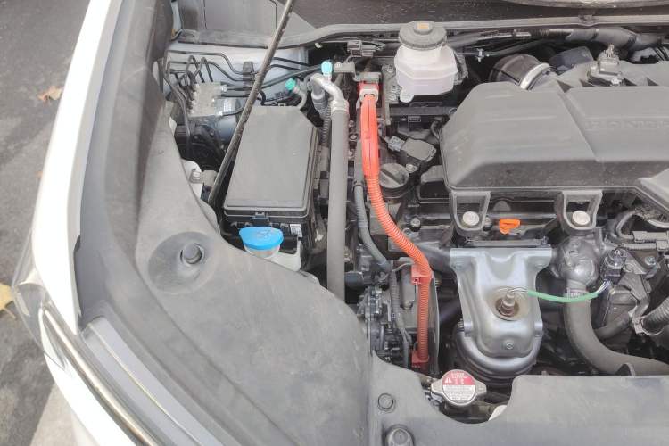 Used Honda Odyssey 2024 2.0L eHEV Sharp & Smart Edition Engine Bay Right