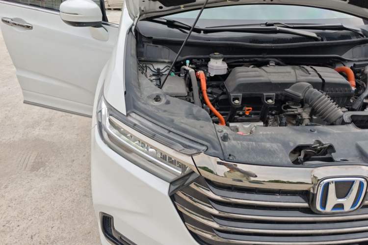 Used Honda Odyssey 2024 2.0L eHEV Sharp & Enjoy Edition Engine Bay Right