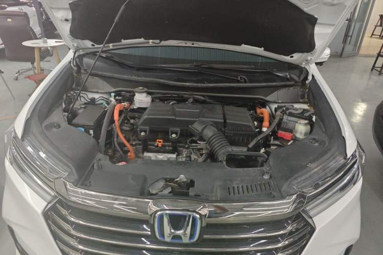 Used Honda Odyssey 2024 2.0L eHEV Sharp & Enjoy Edition Engine Bay