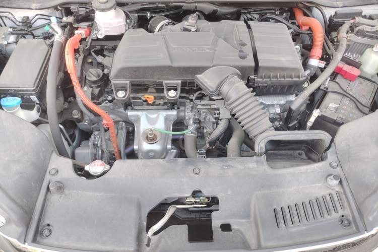 Used Honda Odyssey 2024 2.0L eHEV Sharp & Smart Edition Engine Bay