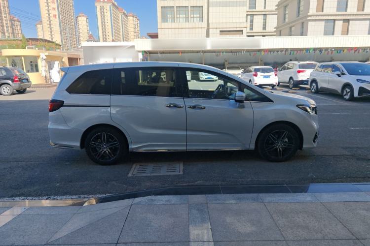 Used Honda Odyssey 2024 2.0L eHEV Sharp – Supreme Edition Exterior 2