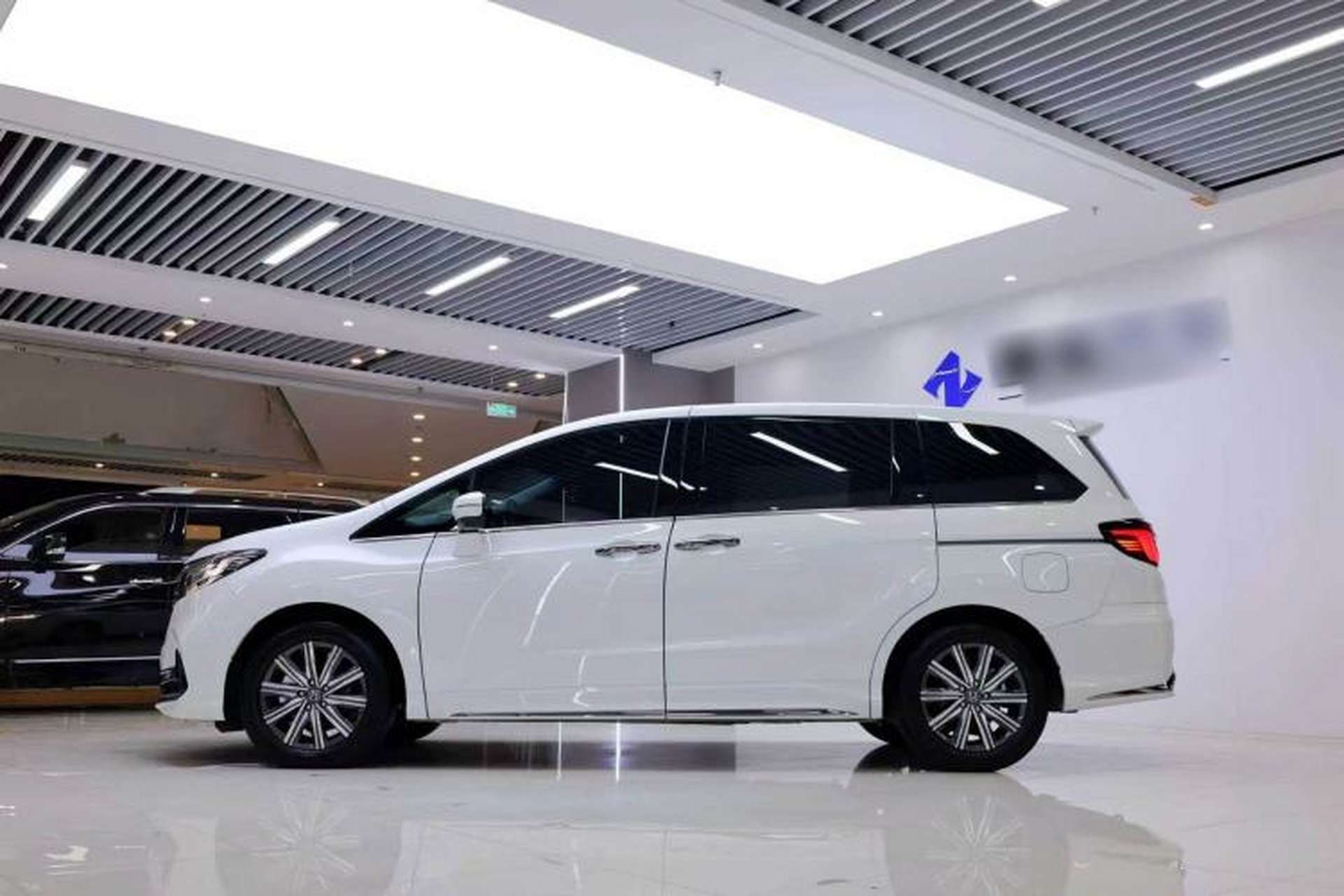 Used Honda Odyssey 2024 2.0L eHEV Sharp·Leading Edition Exterior 2
