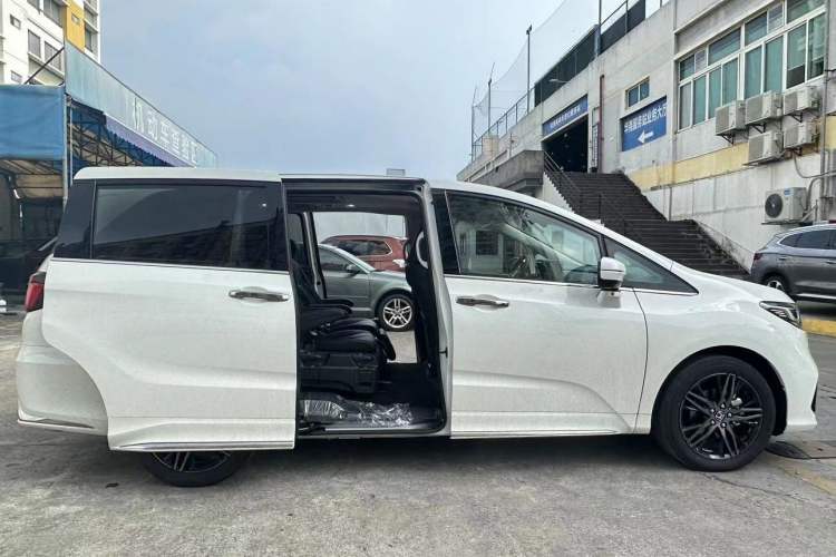 Used Honda Odyssey 2024 2.0L eHEV Sharp·Luxury Edition Exterior 2