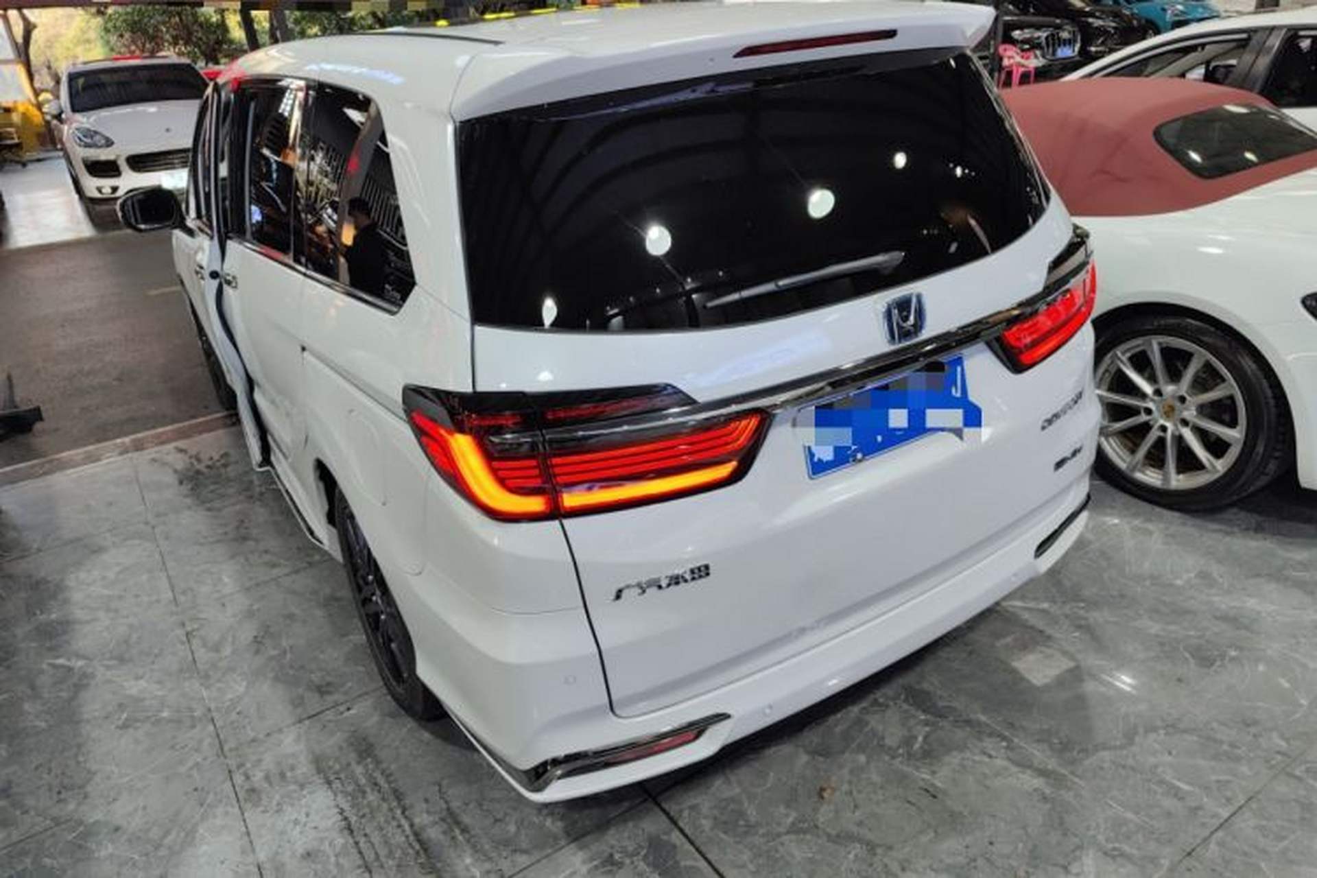 Used Honda Odyssey 2024 2.0L eHEV Sharp·Luxury Edition Exterior 2