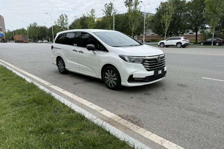 Used Honda Odyssey 2024 2.0L eHEV Sharp & Enjoy Edition Exterior 3