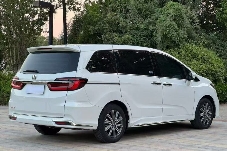 Used Honda Odyssey 2024 2.0L eHEV Sharp & Enjoy Edition Exterior 3