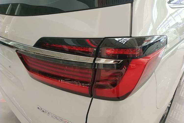 Used Honda Odyssey 2024 2.0L eHEV Sharp & Enjoy Edition Exterior 3