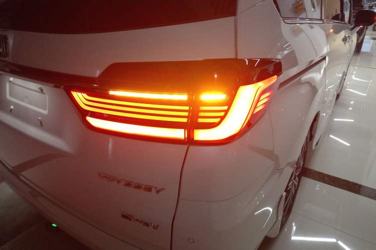 Used Honda Odyssey 2024 2.0L eHEV Sharp·Leading Edition Exterior 3