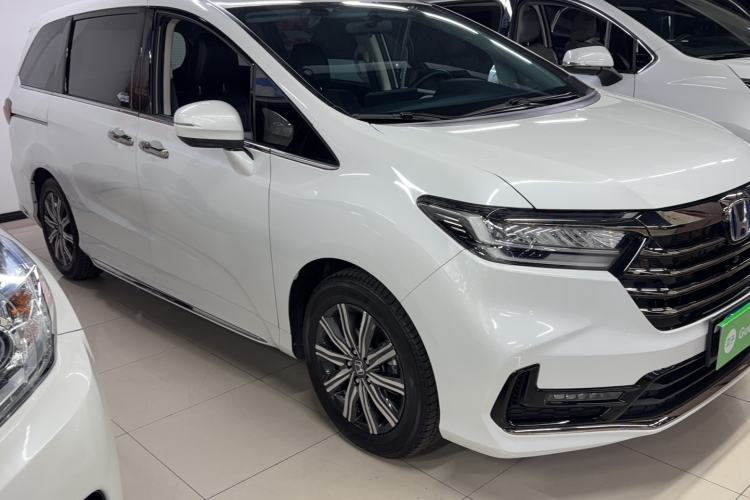 Used Honda Odyssey 2024 2.0L eHEV Sharp & Enjoy Edition Exterior 3