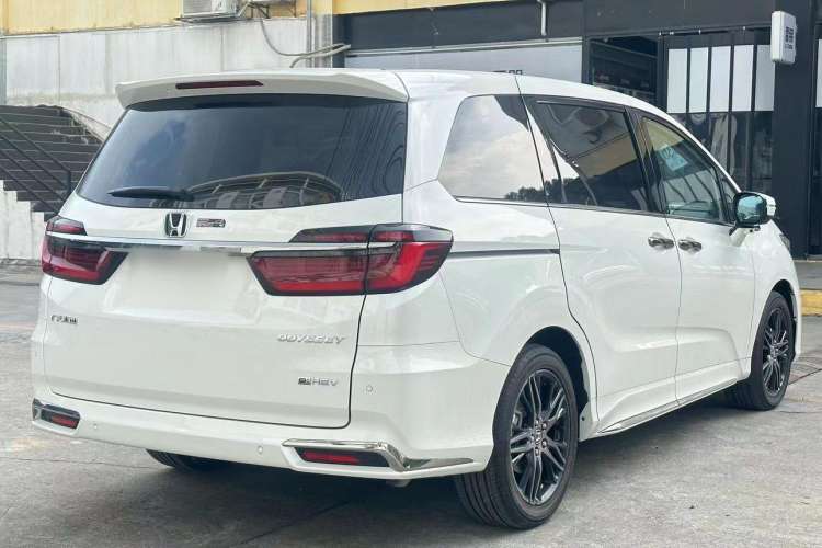 Used Honda Odyssey 2024 2.0L eHEV Sharp·Luxury Edition Exterior 4