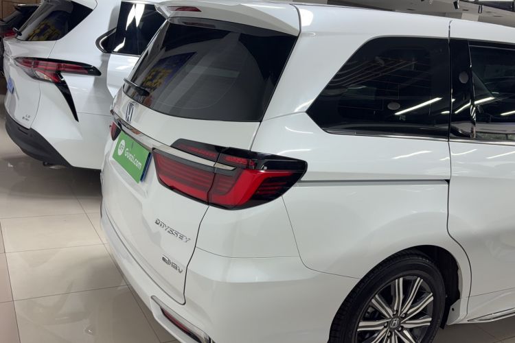 Used Honda Odyssey 2024 2.0L eHEV Sharp & Enjoy Edition Exterior 4