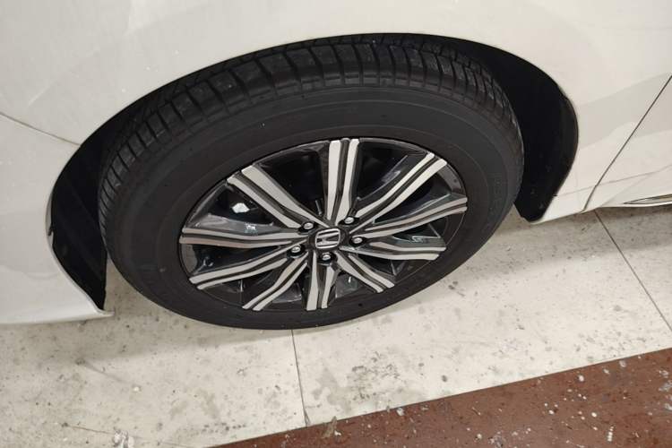 Used Honda Odyssey 2024 2.0L eHEV Sharp & Smart Edition Exterior 4