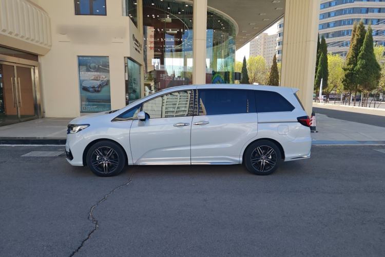 Used Honda Odyssey 2024 2.0L eHEV Sharp – Supreme Edition Exterior 5