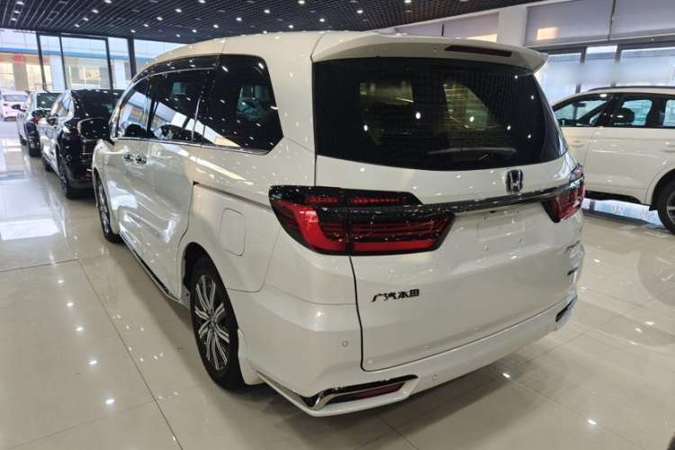 Used Honda Odyssey 2024 2.0L eHEV Sharp & Smart Edition Exterior 6