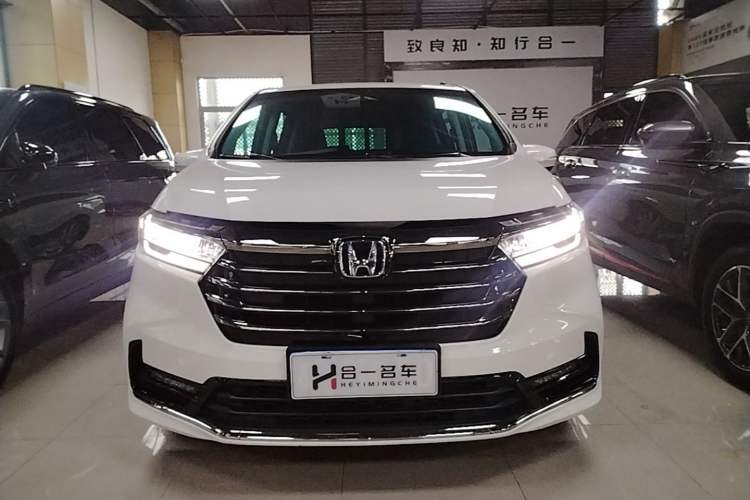 Used Honda Odyssey 2024 2.0L eHEV Sharp & Smart Edition Front