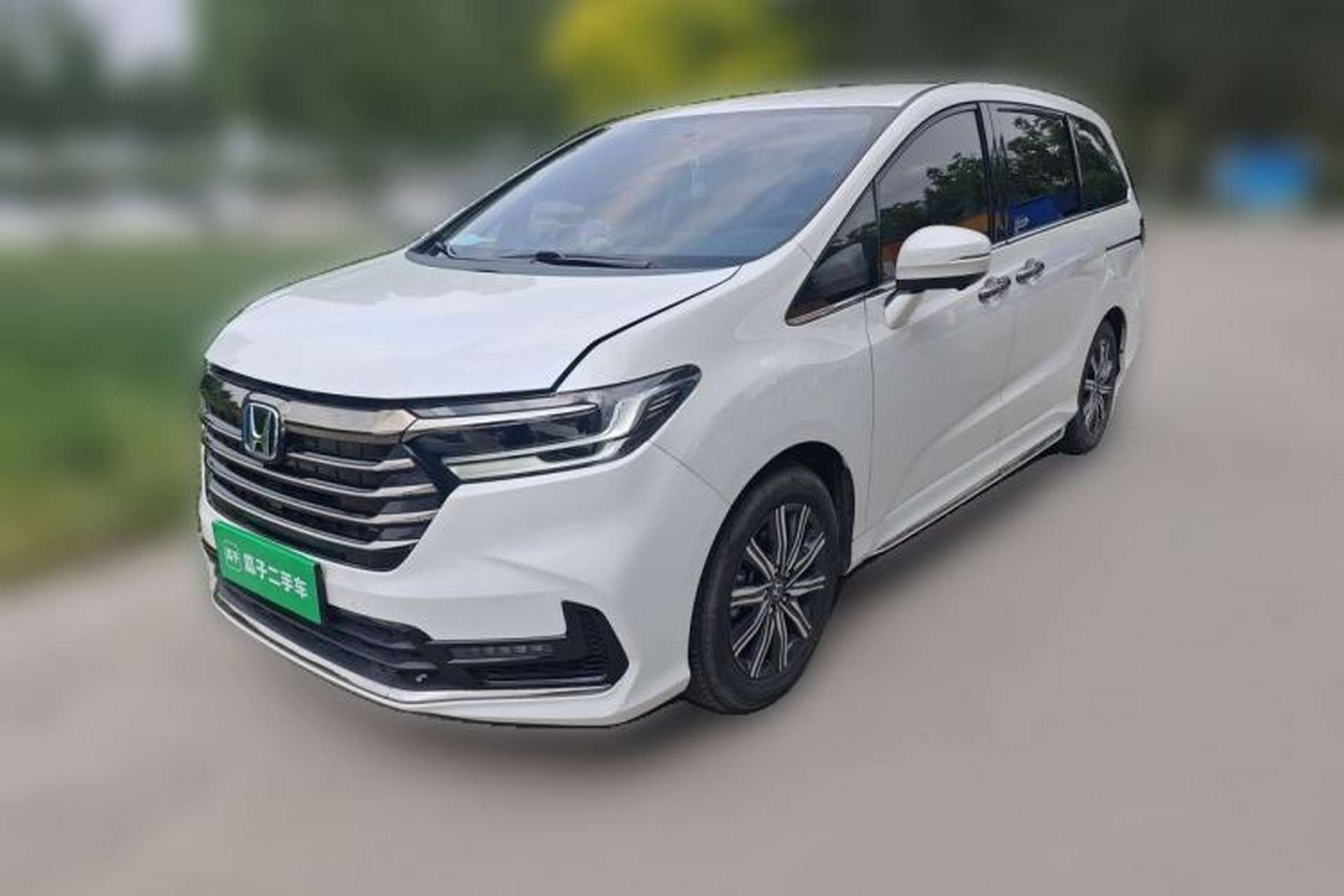 Used Honda Odyssey 2024 2.0L eHEV Sharp & Enjoy Edition Front Left 45 Deg