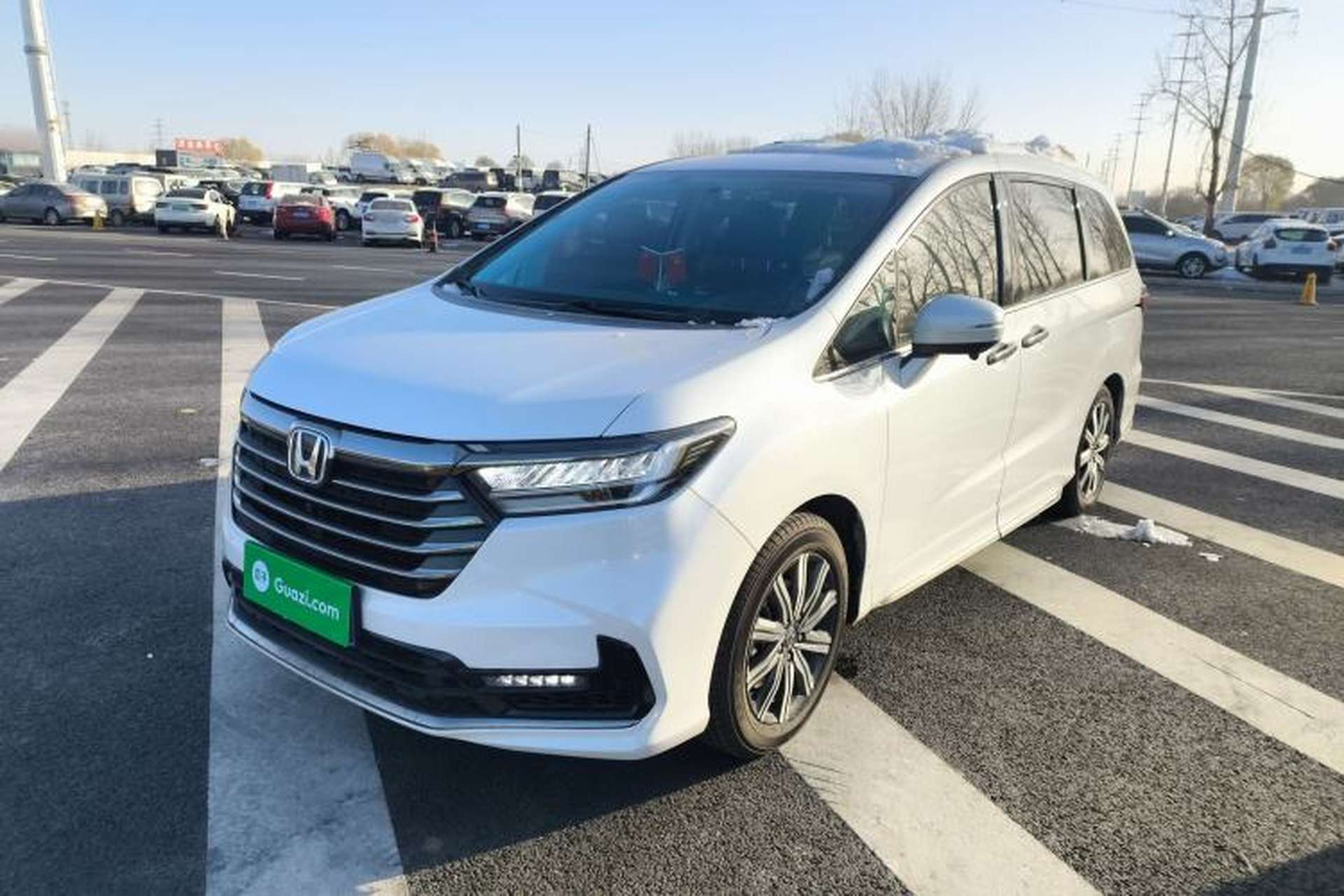 Used Honda Odyssey 2024 2.0L eHEV Sharp & Enjoy Edition Front Left 45 Deg