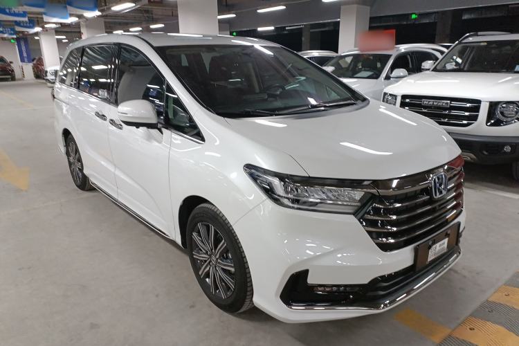 Used Honda Odyssey 2024 2.0L eHEV Sharp & Enjoy Edition Front Right 45 Deg