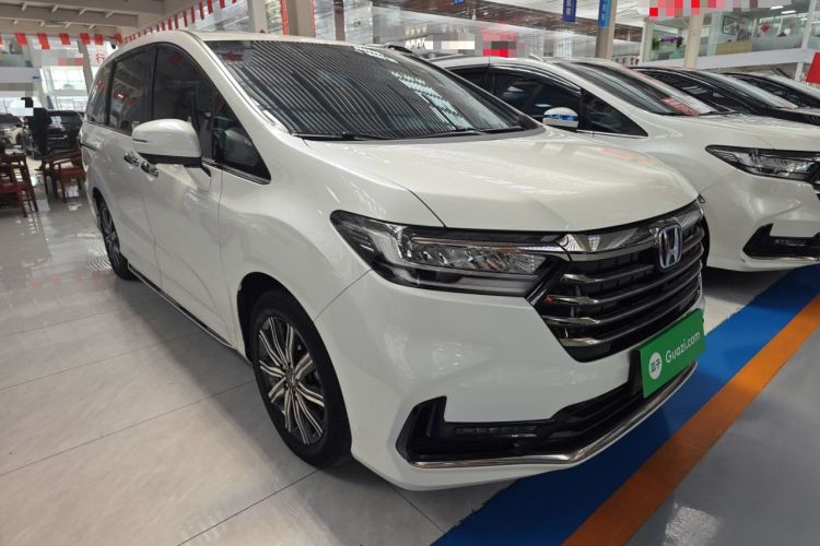 Used Honda Odyssey 2024 2.0L eHEV Sharp & Enjoy Edition Front Right 45 Deg